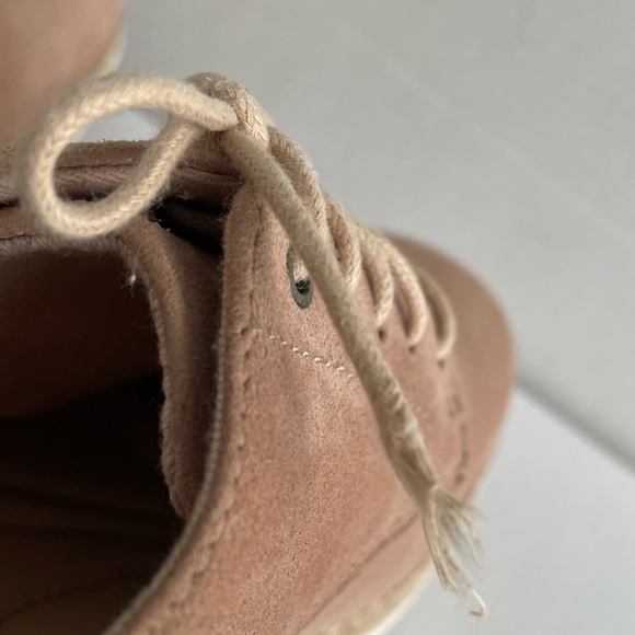 CLARKS TEADALE RHEA WOMEN’S TAUPE SUEDE LACE UP OXFORD SNEAKER SIZE 6.5 B. - Picture 7 of 9